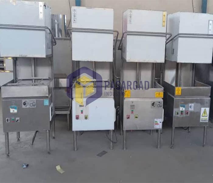 ماشین ظرفشویی صنعتی